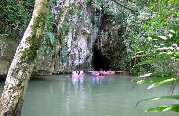 Xunantunich Maya Pyramid and Barton Creek Cave canoeing combo