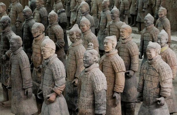 One-Day Private Tour of Xi'an Terra-Cotta Warriors and City Wall