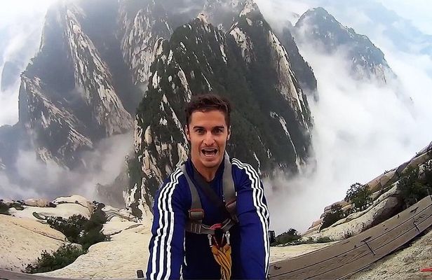 Private Hiking Day Tour Of Mt. HuaShan from Xian Including Lunch