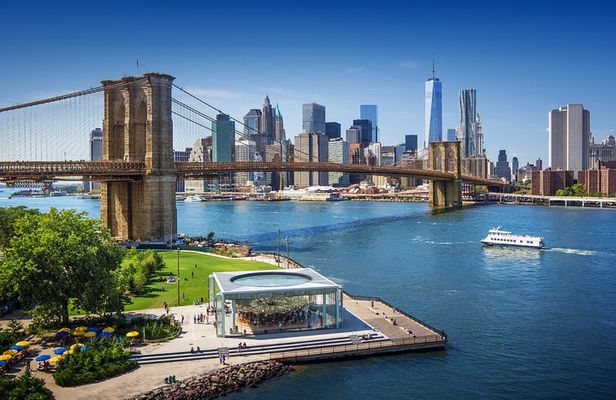 Private Manhattan and Brooklyn Full-Day Tour with Driver-Guide and Vehicle