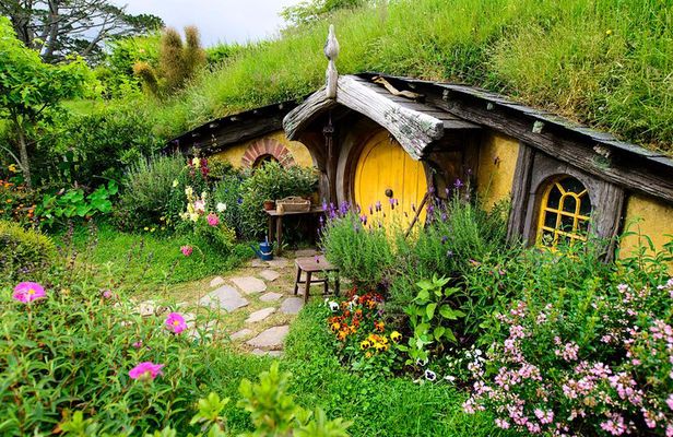 Hobbiton movie set tour and a lot more beautiful NZ sights