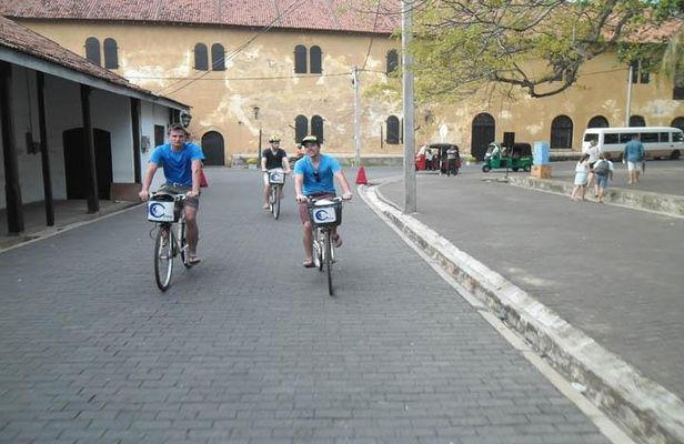 Galle Fort and City Cycling Tour - Choice of E-Bike or Manual