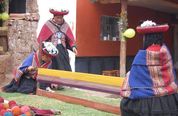 Sacred Valley Private Tour: Chinchero, Ollantaytambo and Pisaq
