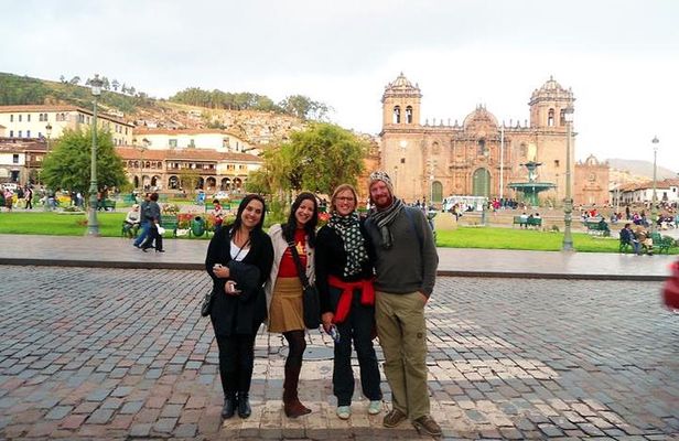 Private Cusco Walking Tour: Inca Museum, Qorikancha and San Pedro Market