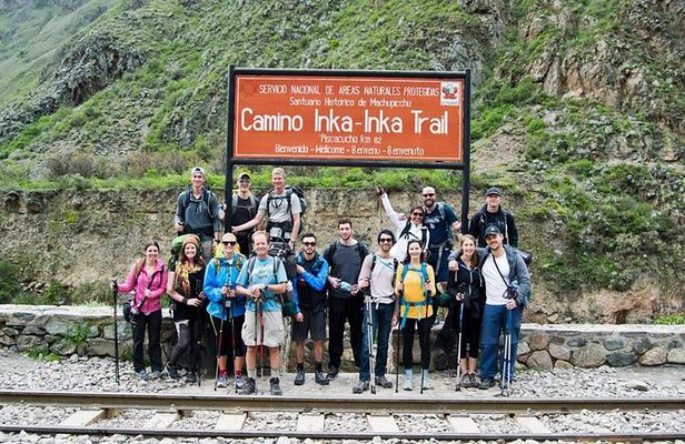 8-Day Classic Inca Trail Journey to Machu Picchu from Cusco