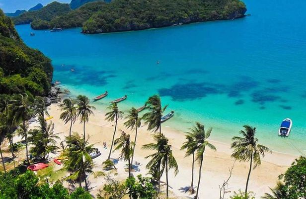 Island Exploration around Ang Thong Marine Park