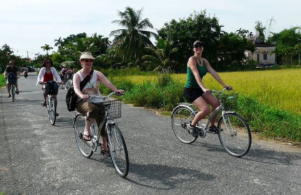 Hoi An Cooking Class & Tra Que Vegetable Village Experience