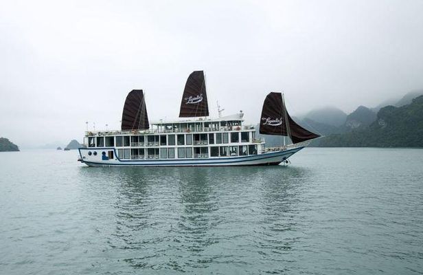Lan Ha Bay 2-Day with La Pinta Cruise