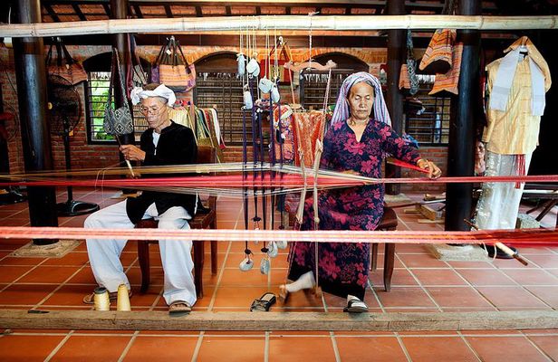 Experience silk production process at Hoi An Silk Village and enjoy lunch with local food