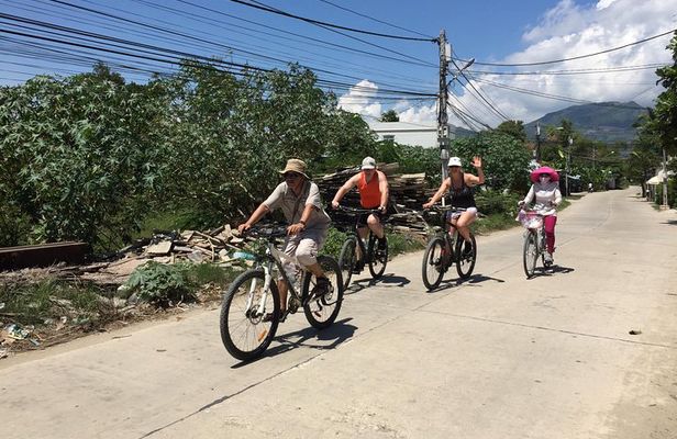 Private Half-Day Bike Tour Explore Nha Trang City Highlights