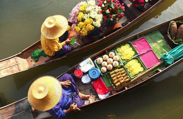 Private Tour: Damnoen Saduak Floating Market and Bangkok City Temples