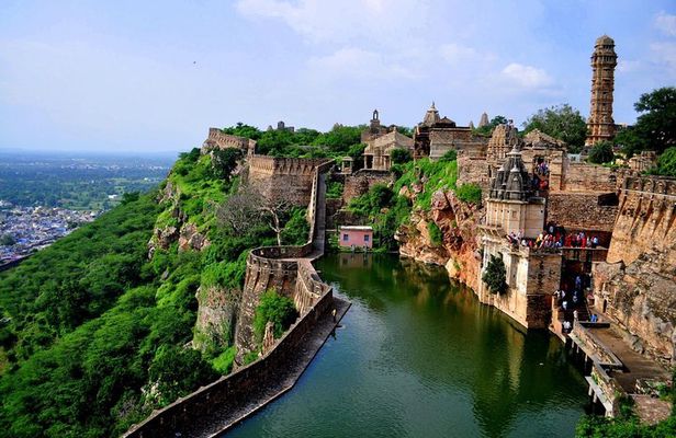 Guided Chittorgarh Fort Tour From Jaipur With Drop At Udaipur