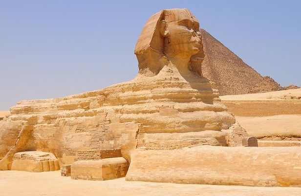 Private Tour: Cairo, Giza Pyramids, Sphinx, and Hanging Church from Hurghada