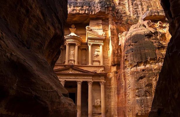 Private Petra Tour from Aqaba City Hotels with Local Petra Guide Included