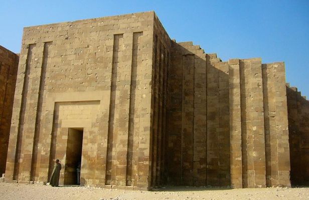 Private Dahshur and Memphis and Saqqara Day Tour from Cairo with Private Tour Guide