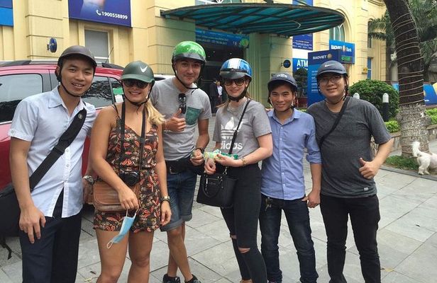 Explore Hanoi by Motorbike: 3-Hour Private Tour