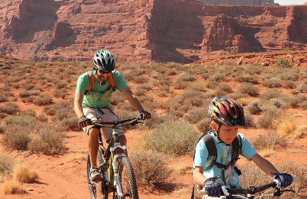 Guided Beginner Mountain Biking Tour in Moab (Courthouse)