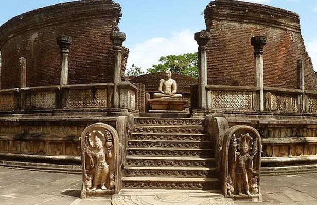 Day tour to Polonnaruwa From Kandy by Aaliya Tours