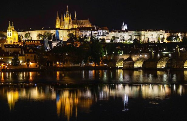 Prague Night Photo Tour, See Amazing Views (small-group)