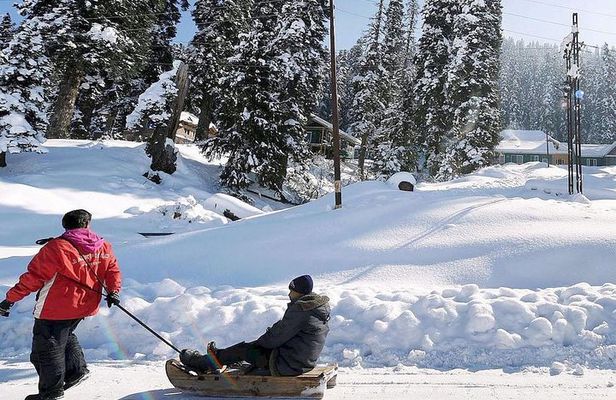 4 Days- Kashmir Tour Package