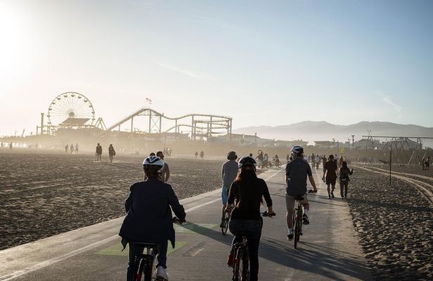 Santa Monica and Venice Beach Bike Adventure Tour