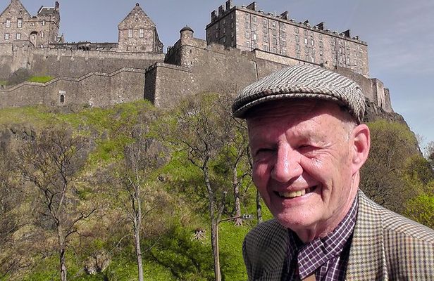 Royal Mile Walking Tour with a Professional Historian