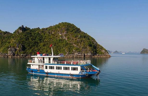 TOP Luxury Day Cruise Jadesails Halong – Lan Ha Bay Full Day