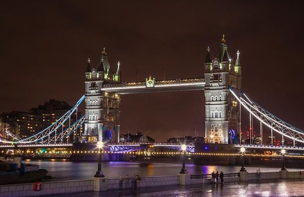 Private Tour: Tower Bridge Night Photography Tour