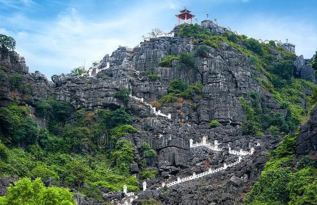 Private full day Mua Cave-Tam Coc-Bich Dong pagoda hiking, trekking, boat tour