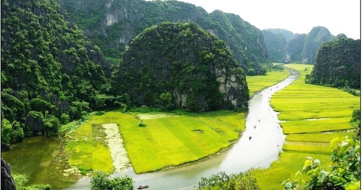 Full day Hoa Lu - Tam Coc sampan boat and countryside biking trip