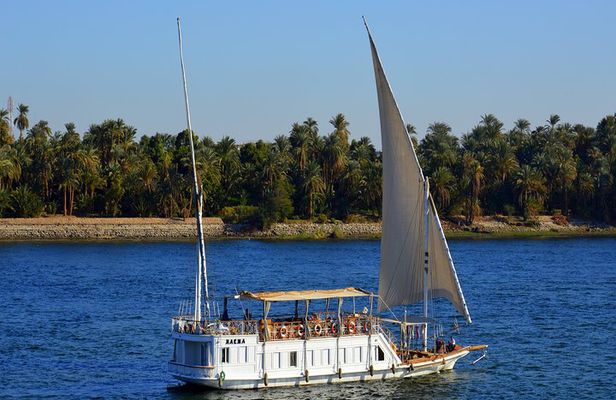 Dahabiya Nile Cruise from Aswan to Luxor w/ Sightseeing