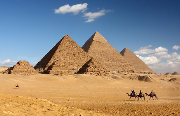 2 Days Tour from Hurghada to Cairo by Air