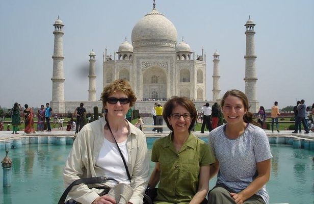 Early morning Taj Mahal & Agra Fort Same Day return experience from Delhi