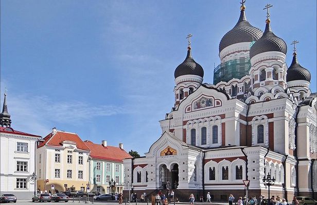 Tallinn Like a Local: Customized Private Tour