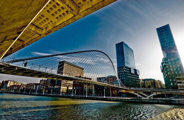 Bilbao Private Walking Tour with a Local