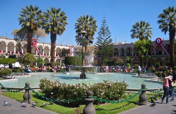 Private Arequipa City Tour: Juanita Museum, Santa Catalina and Colonial Suburbs