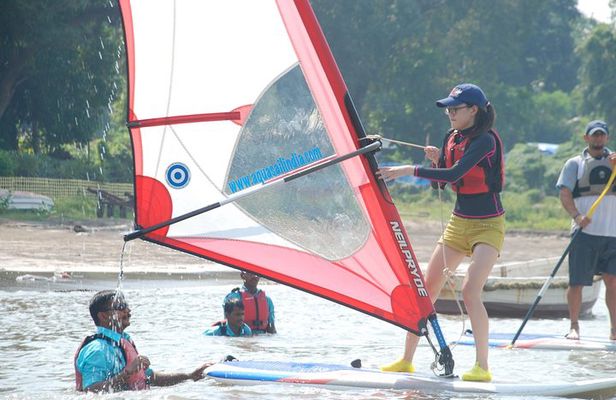 Private Beginner Windsurfing Course in Mandwa