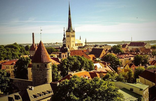 Private Walking Tour of Tallinn Old Town