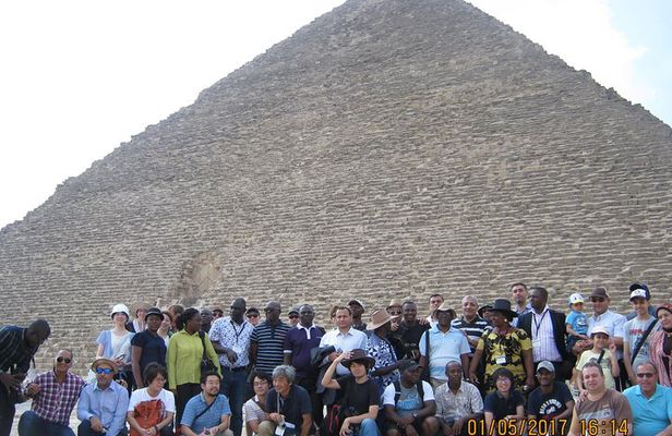 Private full day tour to Giza Pyramids, Sphinx, Sakkara and Dahshour with guided