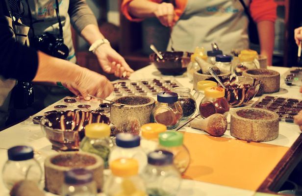 Bean-to-Bar Chocolate Workshop in ChocoMuseo Ollantaytambo