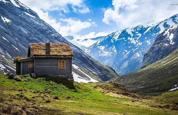 Self-Guided Full Day: Bergen To Oslo with Sognefjord cruise (5h)