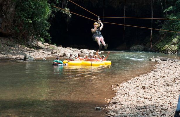 Private Tour: Cave Tubing and Zipline Adventure from Belize City