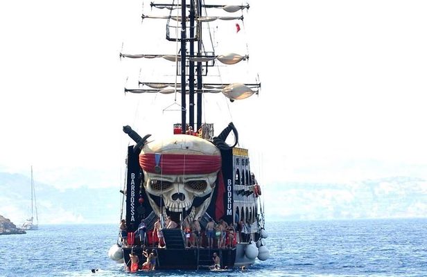 Pirate Boat Trip from Bodrum Incl. Lunch and Drinks