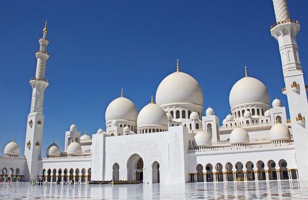 Abu Dhabi City Tour with Qasr al Watan With Free Shuttle Transfer