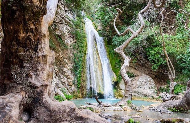 River Trekking in Neda