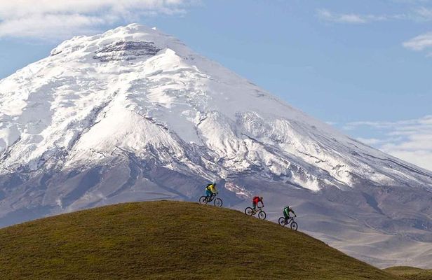 Cotopaxi Bike and Hike Tour