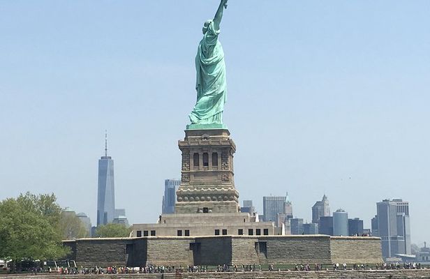 Statue of Liberty and Ellis Island 60 Minute sightseeing Cruise