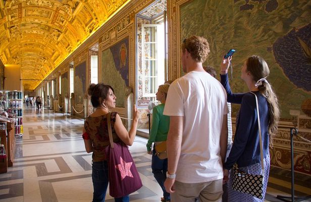 Rome: Complete Early Morning Vatican Tour | Small Group