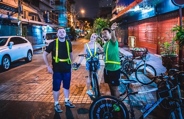 Discover the Mystical Beauty of Bangkok at Night 5-Hour Bike Tour