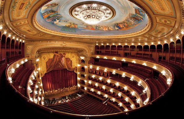 Teatro Colon Skip-the-Line plus Palaces of Buenos Aires Tour